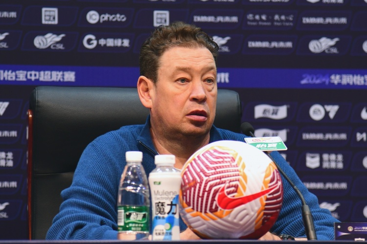 斯盧茨基：國(guó)安和申花目標(biāo)都是爭(zhēng)冠 明天的比賽重要性不言而喻