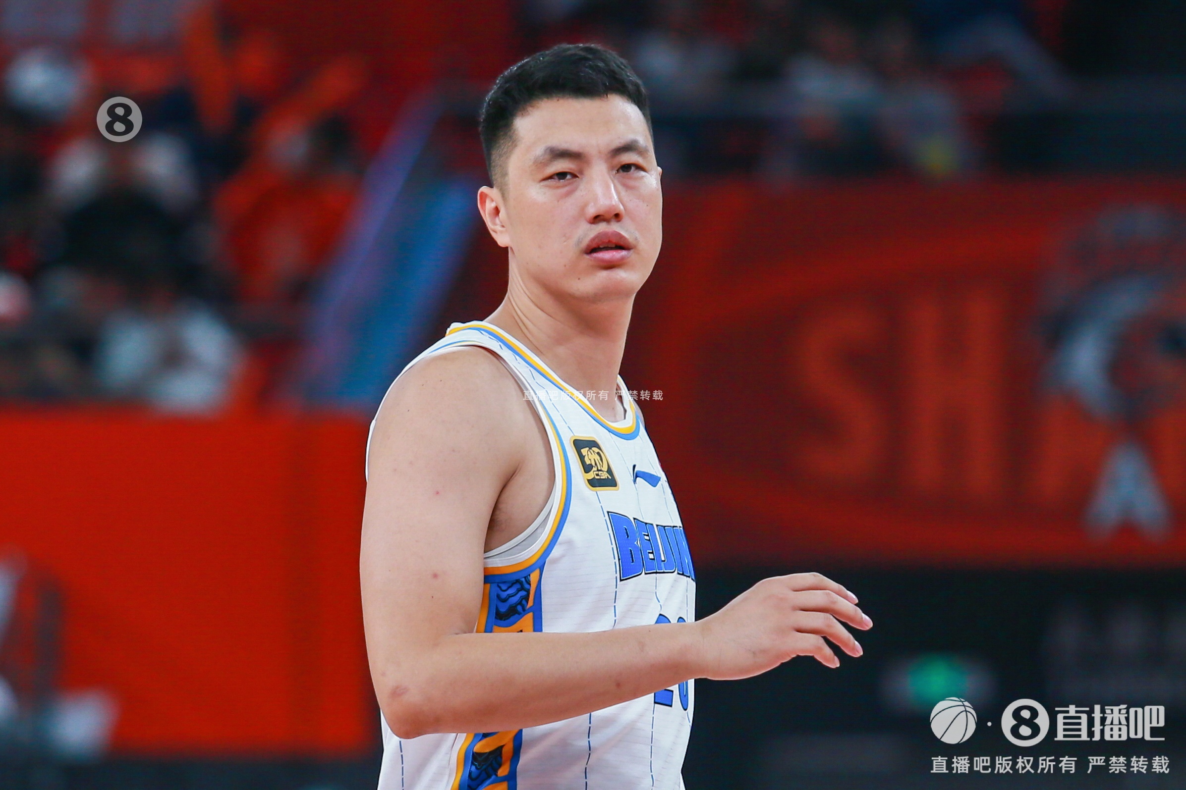 京媒：翟曉川、方碩、朱彥西續(xù)約球隊(duì)還是進(jìn)入教練組都尚未有定論