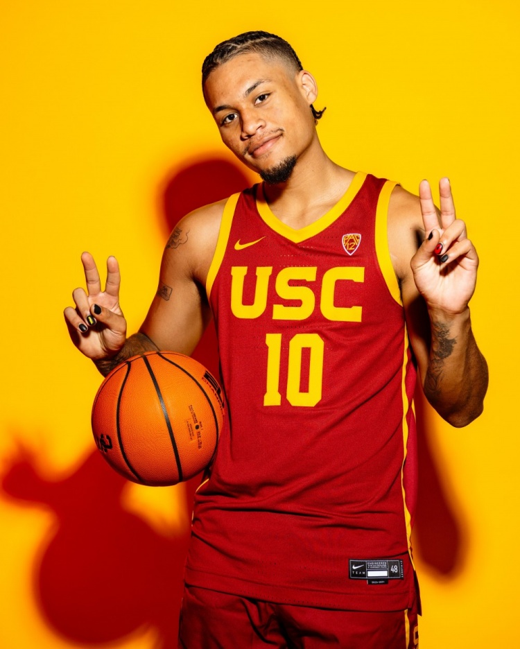 大蟲(chóng)之子！DJ-羅德曼5中4得11分4板2助1斷 全場(chǎng)0失誤&正負(fù)值+6