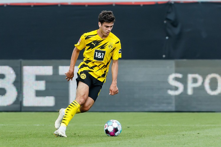 TA：帕爾馬將雷納視為首要引援目標(biāo)，賣博尼部分收入將用以投資他