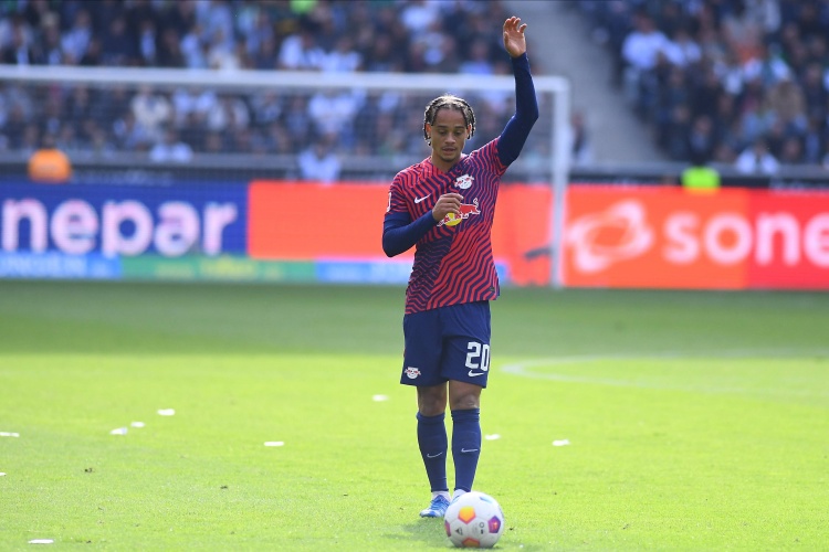 記者：哈維-西蒙斯愿意加盟切爾西 曼聯(lián)不太可能引進(jìn)杰克遜