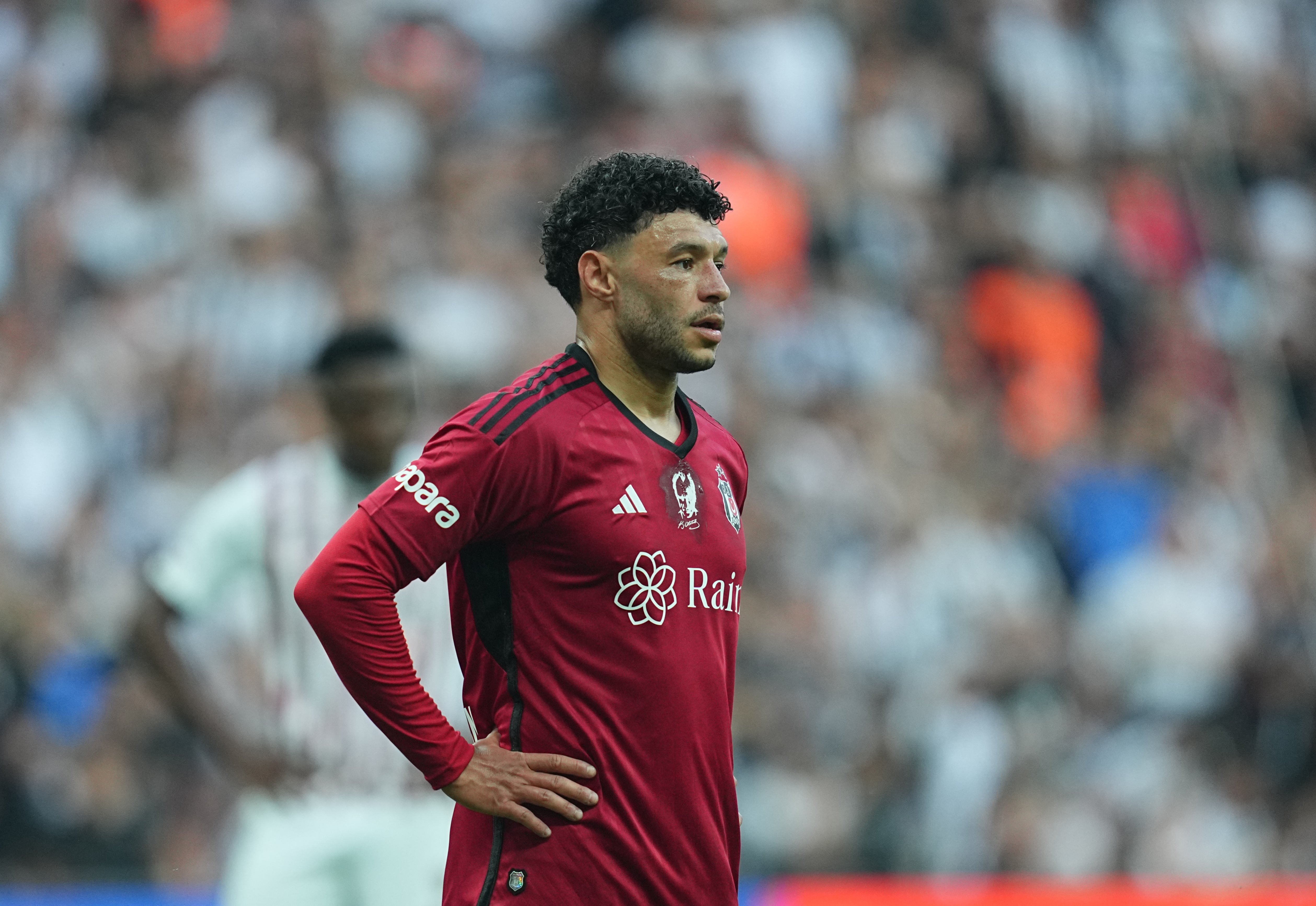 土媒：貝西克塔斯提出支付150萬歐與張伯倫解約，球員索要250萬歐