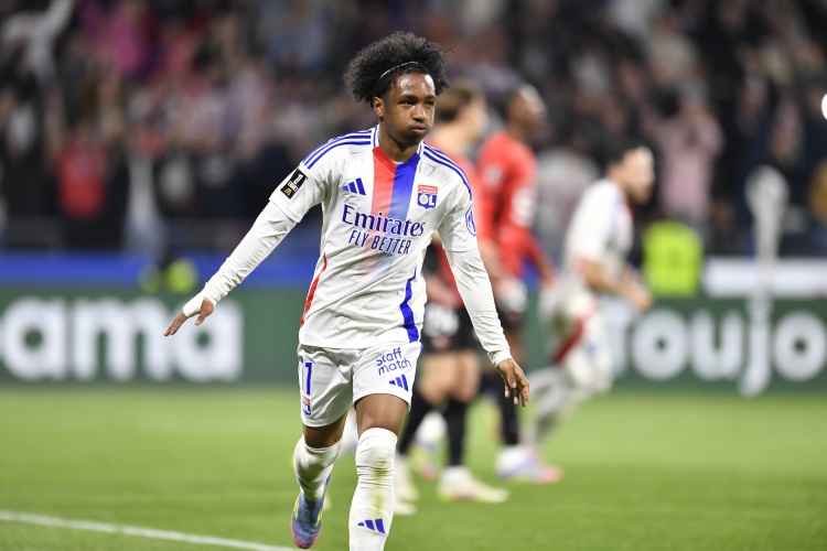 記者：一旦小基耶薩離隊，利物浦預(yù)計對馬利克-福法納展開行動