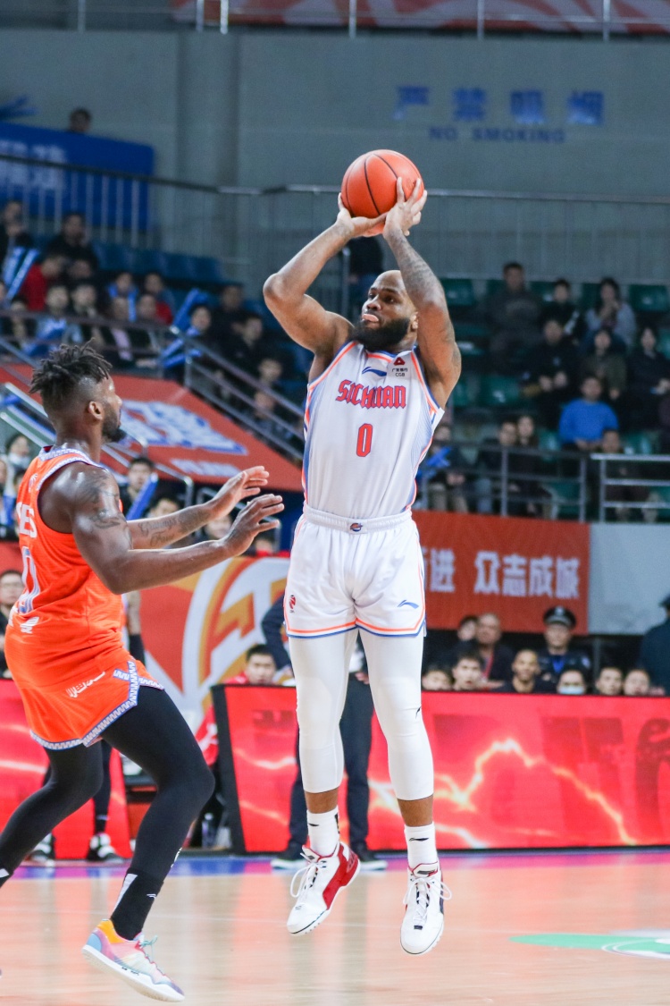 媒體人：四川男籃的注冊(cè)禁令被FIBA正式解除 已經(jīng)可以注冊(cè)新球員