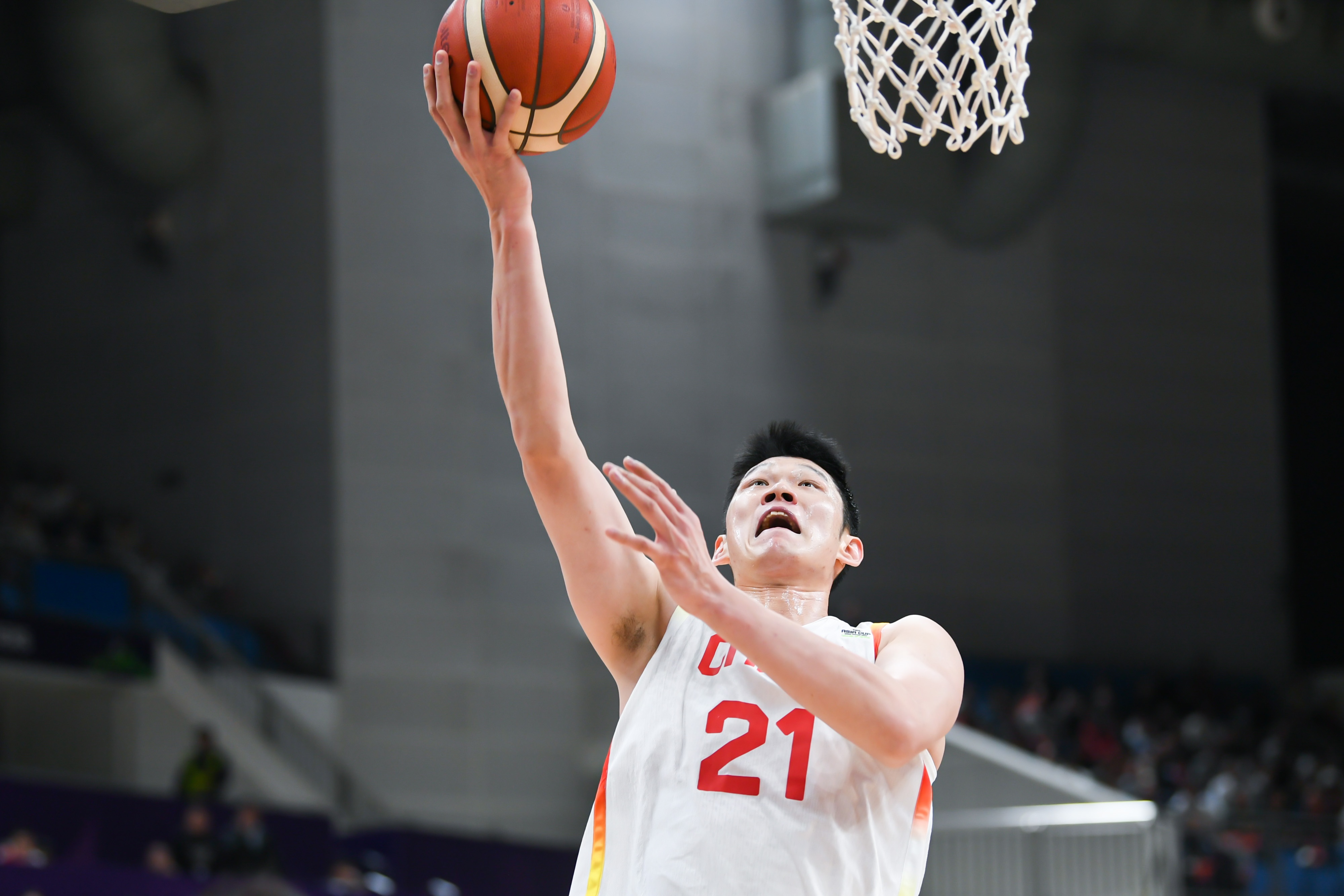 ??太穩(wěn)了！胡金秋8中7高效拿下14分6籃板1搶斷