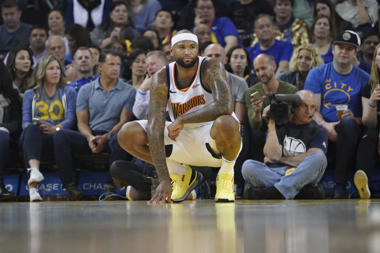 考辛斯：勇士在聯(lián)盟里是頂級(jí)的 季后賽期間他們有球員家屬專機(jī)