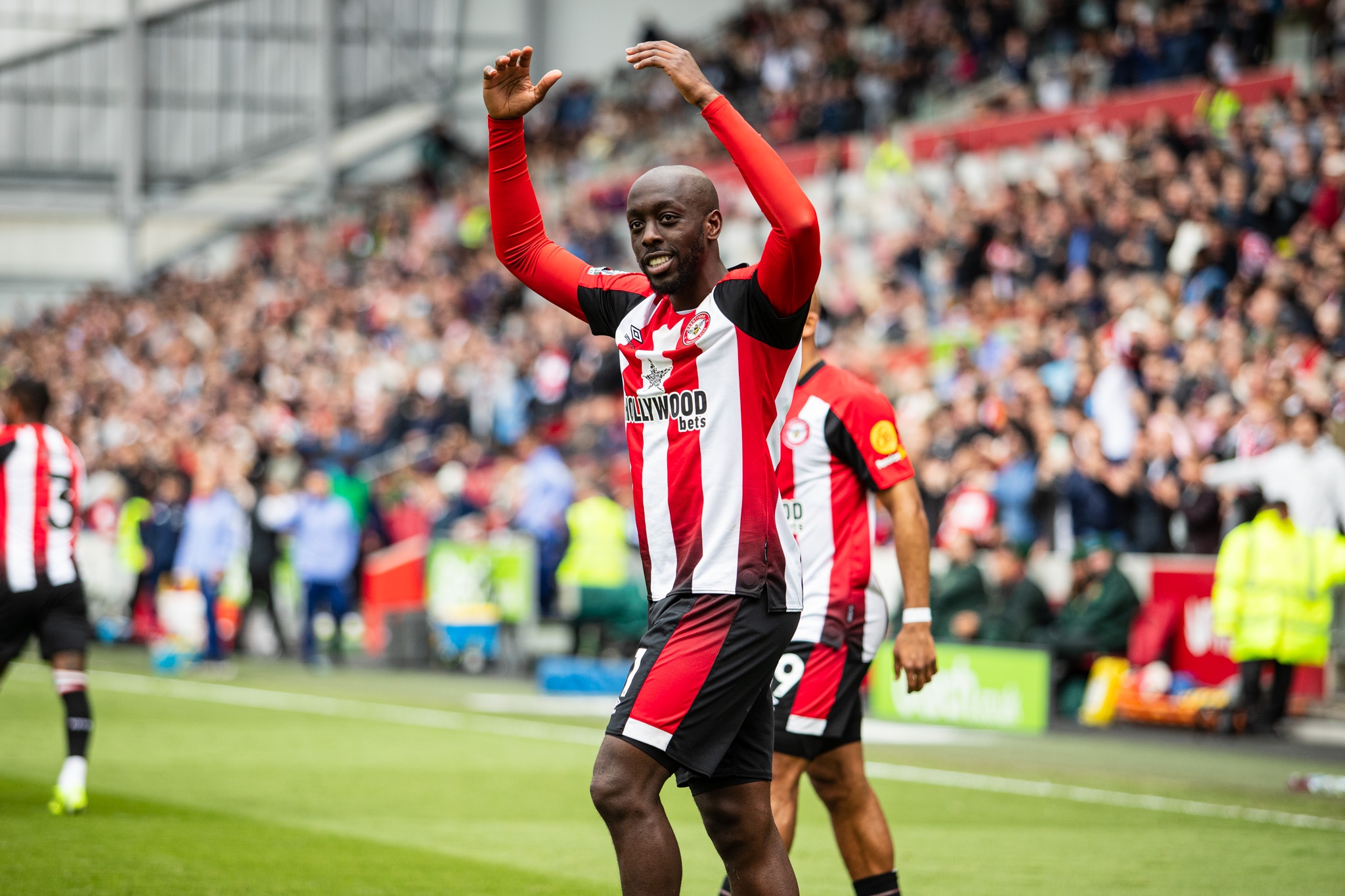 跟隊(duì)：紐卡求購(gòu)維薩的談判將于今日恢復(fù)，他仍然可能轉(zhuǎn)會(huì)