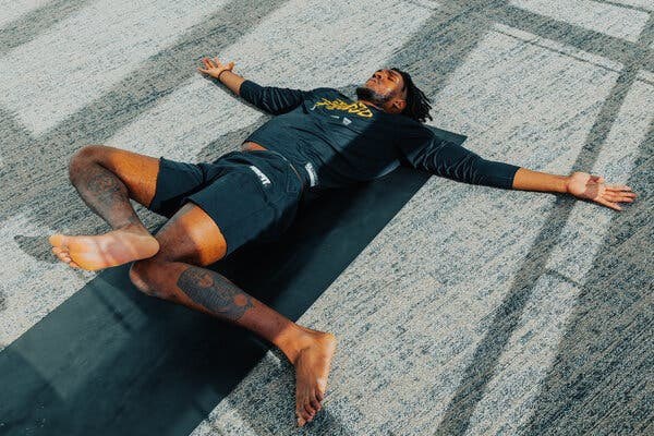 ??穆迪：盧尼帶我入門瑜伽這項運動 我們經(jīng)常一起練習