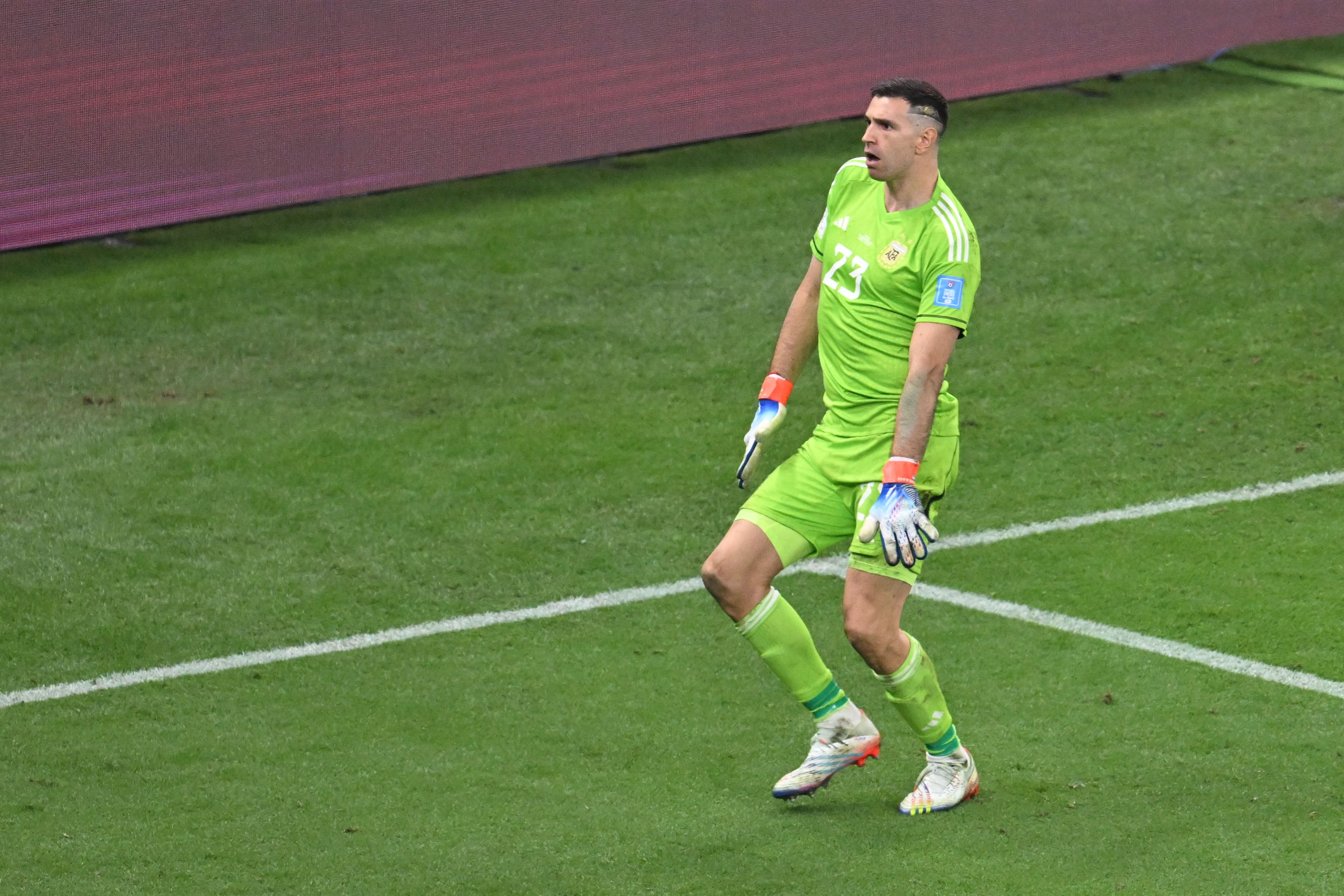 記者：阿莫林希望簽下大馬丁&已開啟正式談判，首份租借報(bào)價(jià)遭拒