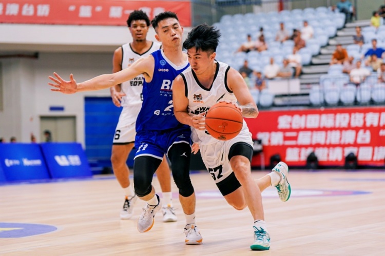 ??同心杯-史密斯22+10 曹薰襄16分 臺(tái)啤永豐云豹輕取澳門(mén)昊駿