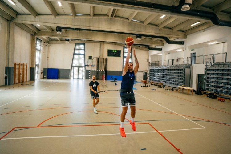 被交易&首輪出局！賽季結(jié)束第二天 東契奇就讓經(jīng)紀(jì)人開(kāi)始訓(xùn)練計(jì)劃