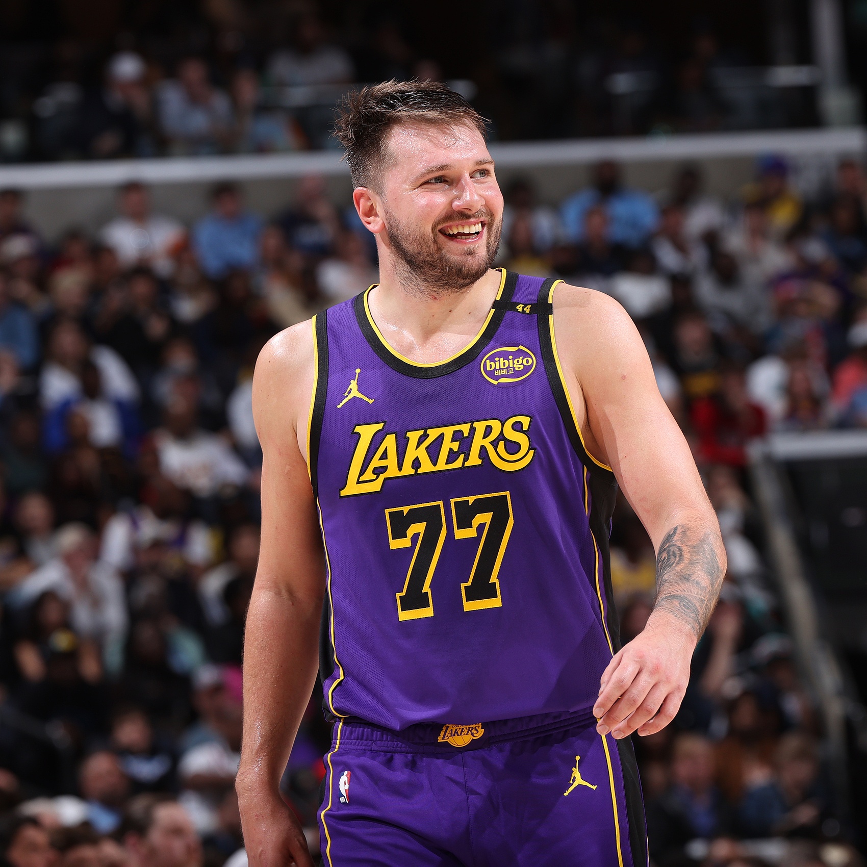 東契奇：休賽期還沒(méi)進(jìn)行過(guò)5v5訓(xùn)練 但感覺(jué)自己休息得更充分了