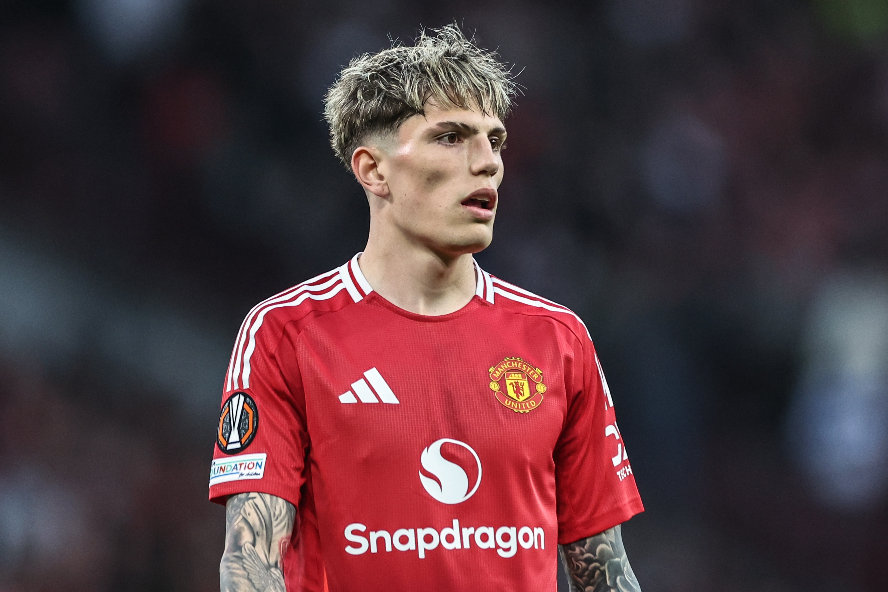 電訊報：切爾西在推進西蒙斯的轉會，簽下他后仍可能引進加納喬