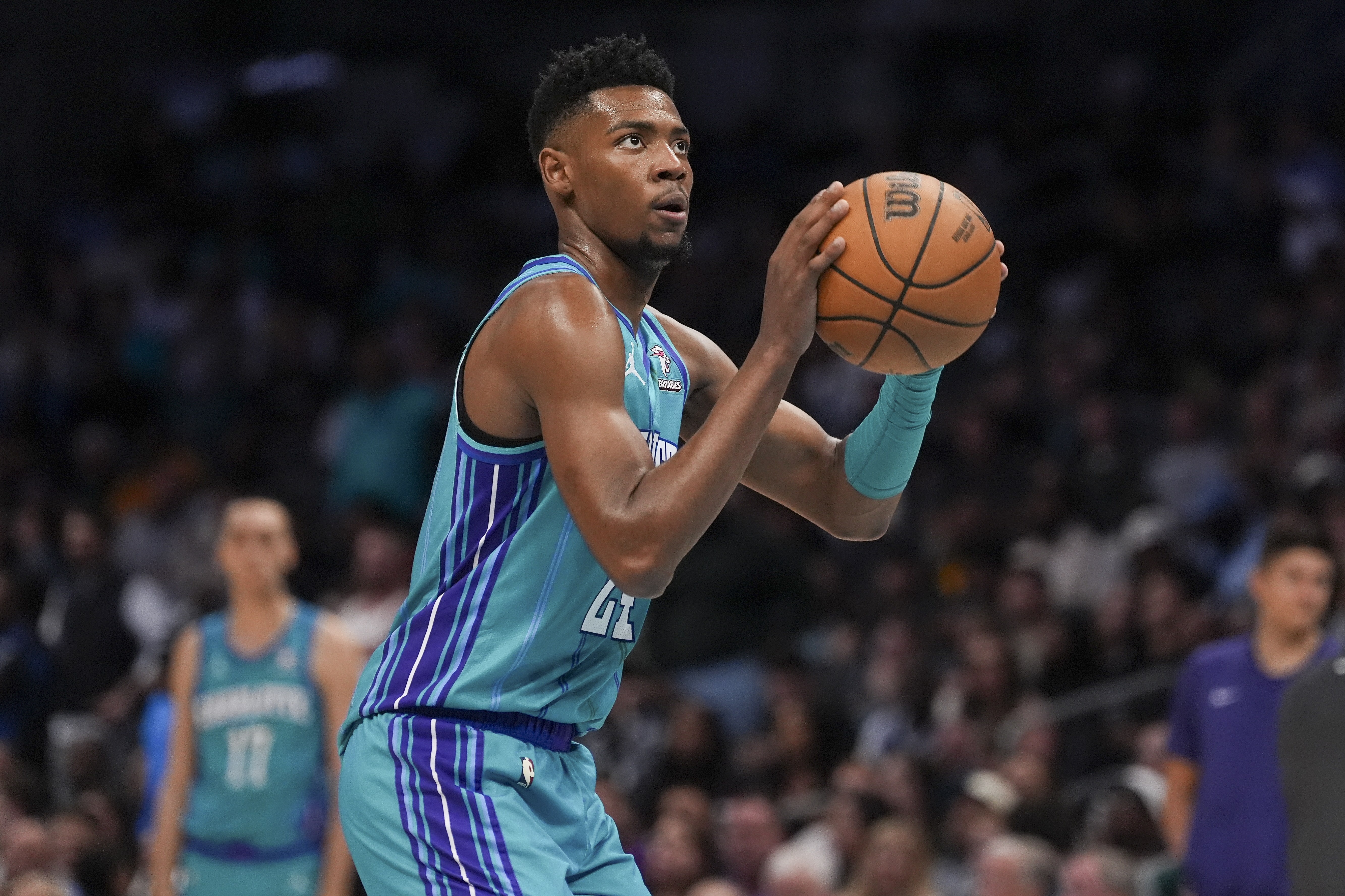 上賽季場均21分！米勒：腕傷已經(jīng)恢復(fù)90-95% 期待揭幕戰(zhàn)重返賽場