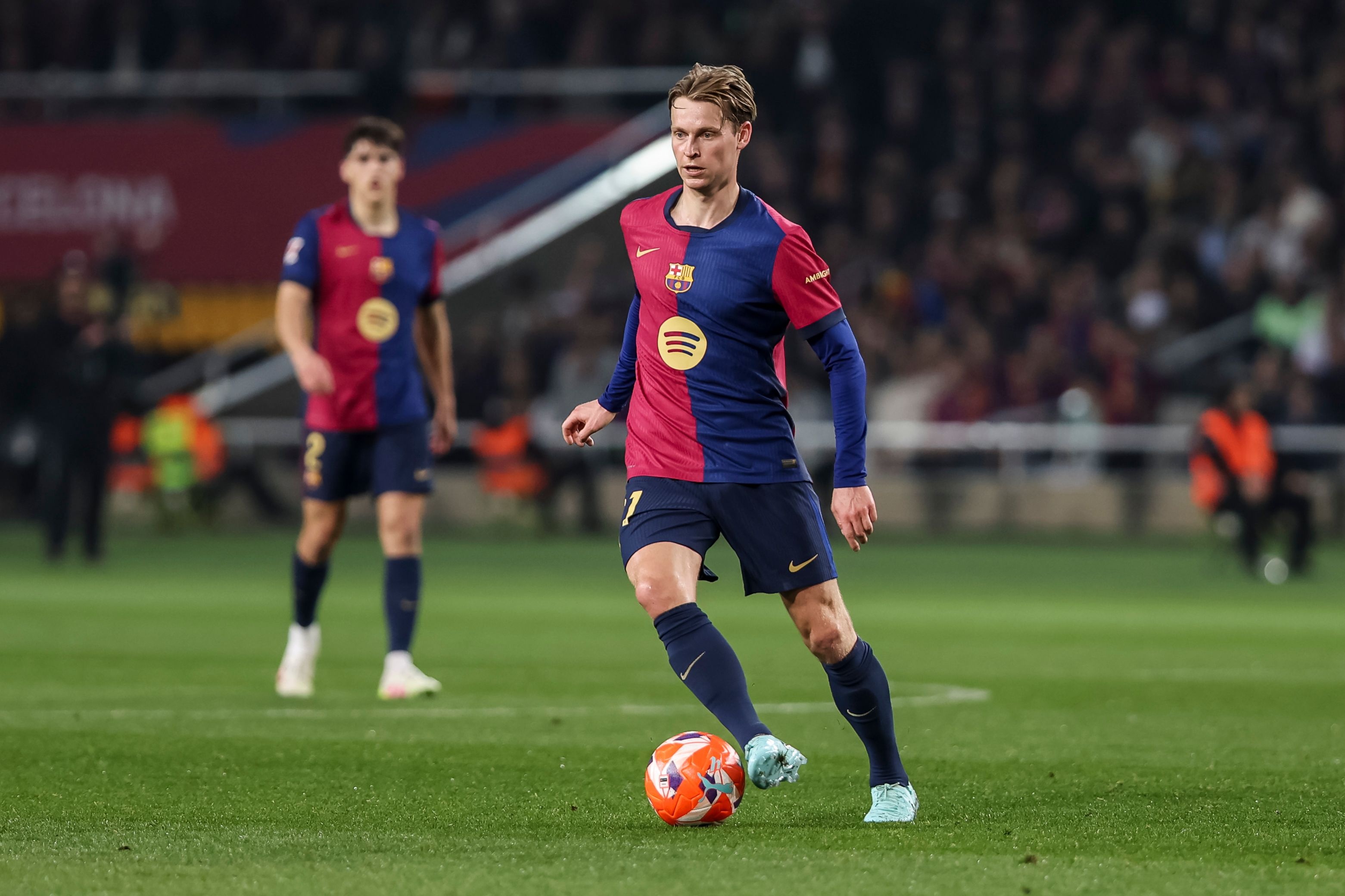 每體：巴薩希望盡快與德容完成續(xù)約，但球員更換經(jīng)紀(jì)人或造成障礙