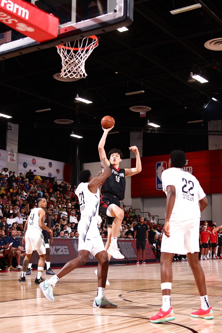 貝弗利談楊瀚森：他不需要會說英語 把球給他看他扣就行