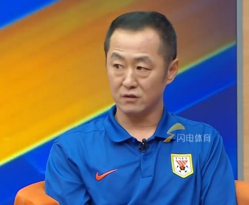 泰山領隊：要求克雷桑必須穩(wěn)定情緒，情緒不穩(wěn)定在場上會是傳染病