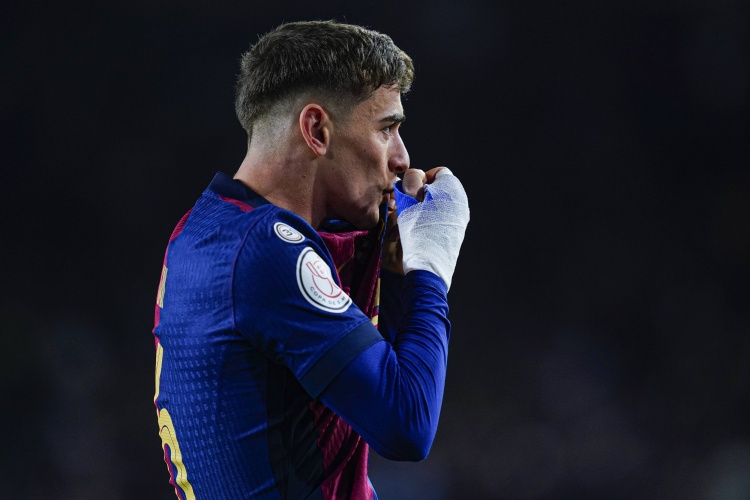 每體：加維是巴薩隊(duì)長(zhǎng)的有力人選，年紀(jì)輕輕已展現(xiàn)出領(lǐng)袖氣質(zhì)