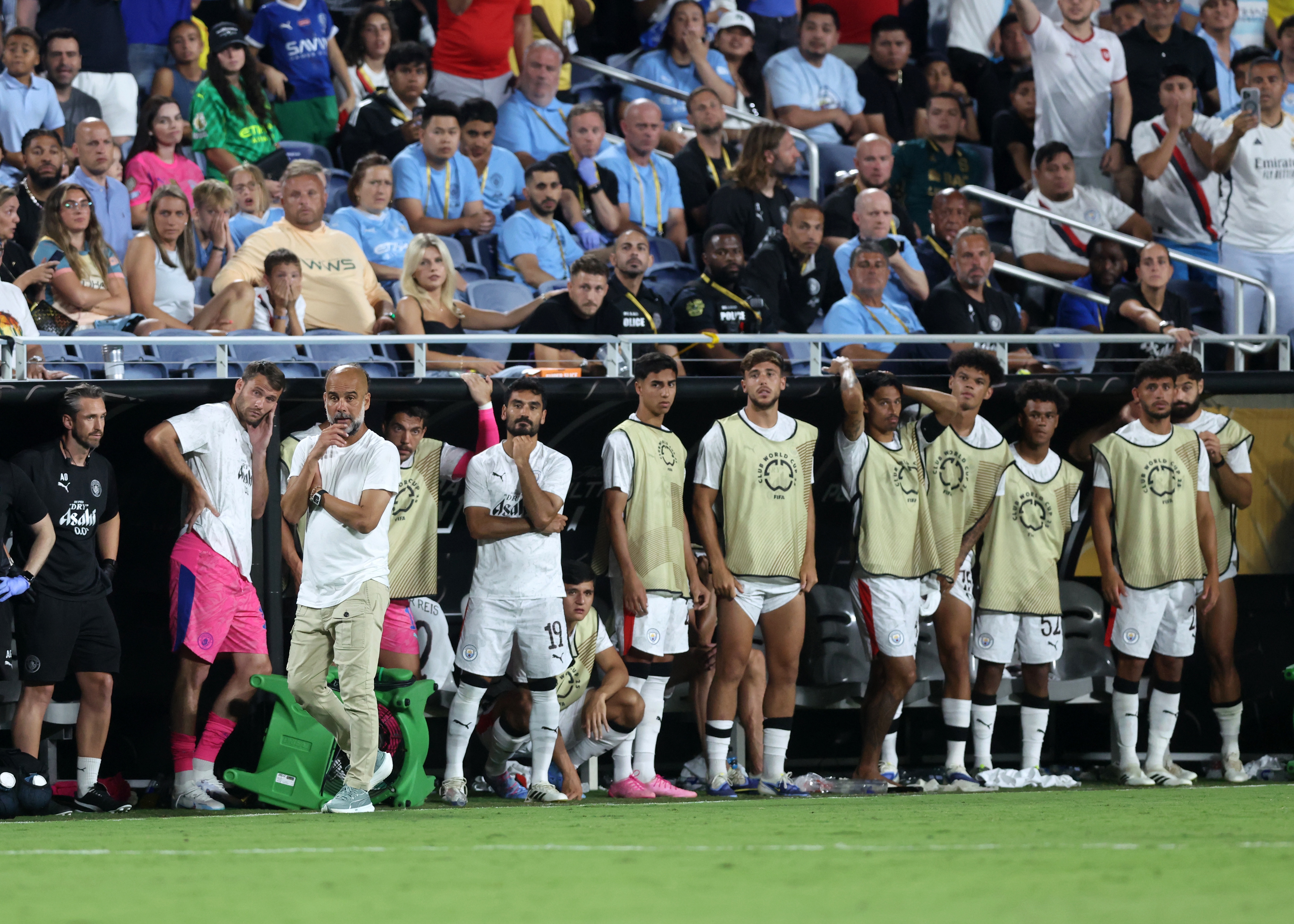 皮爾斯：新賽季紅軍藍軍可能比曼城強；曼城會把違規(guī)案無限拖下去