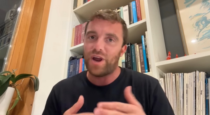 羅馬諾：曼聯(lián)已告知萊比錫將會(huì)報(bào)價(jià)塞斯科，一切取決于球員決定