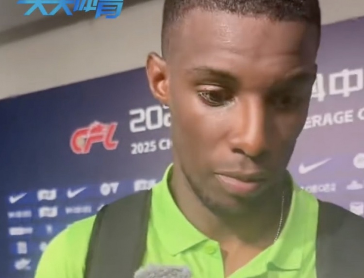 法比奧：教練球員球迷都不滿意，這時候國安要更加緊密團結(jié)在一起