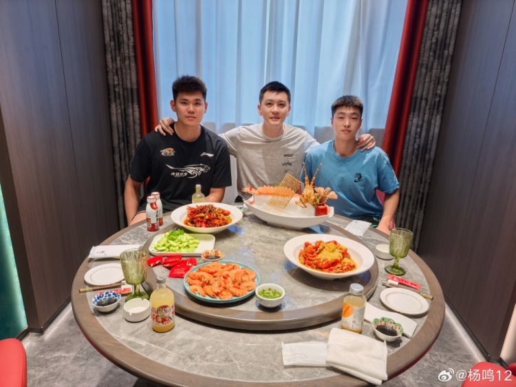 兩名小球員最低谷楊鳴送去鼓勵 好好練說不定遼寧有“意外收獲”