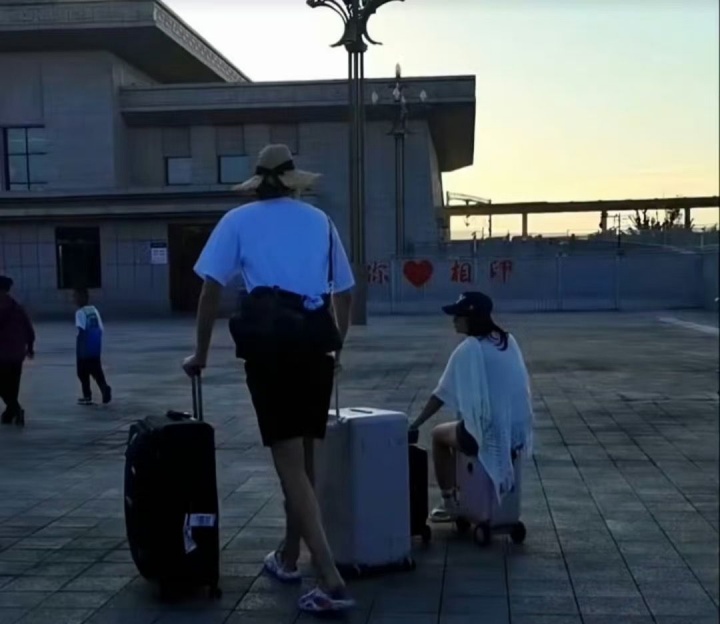 假期結(jié)束??楊瀚森結(jié)束新疆旅行 將赴美參加8月11日開始的短訓(xùn)營