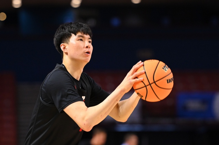 媒體人：韓國男籃正在啟動(dòng)重建 李賢重+呂俊錫效果并不理想