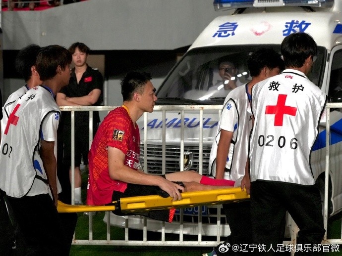 遼寧鐵人官方：栗鵬進(jìn)行右腿脛骨骨折內(nèi)固定術(shù)手術(shù)，手術(shù)順利