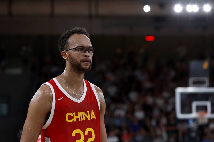 媒體人：中國(guó)隊(duì)歸化充滿挑戰(zhàn) 既要借鑒國(guó)際經(jīng)驗(yàn)又要立足本土實(shí)際