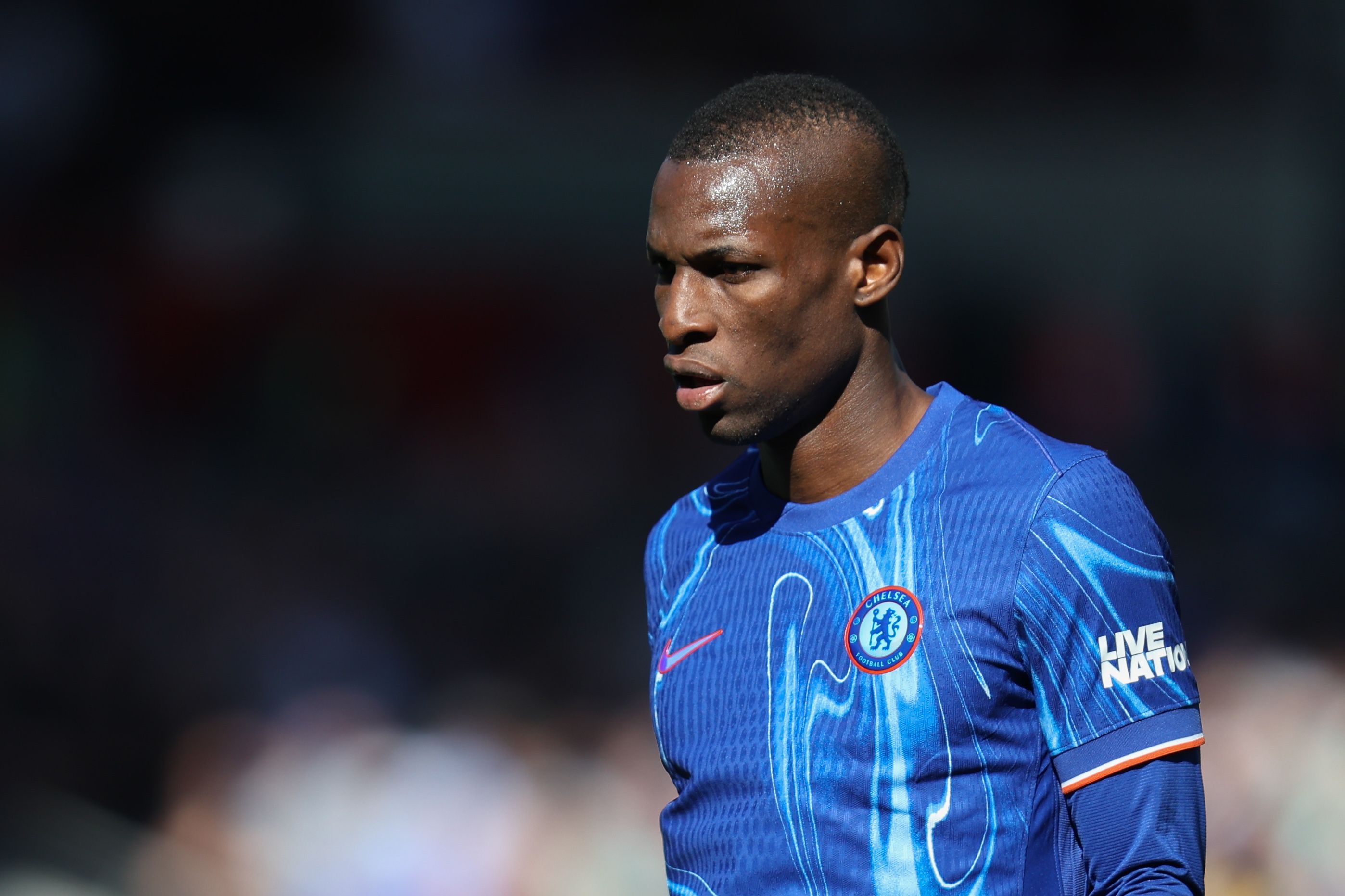 拜仁總監(jiān)埃貝爾否認(rèn)對杰克遜感興趣：絕對沒有，我從未與他交流過