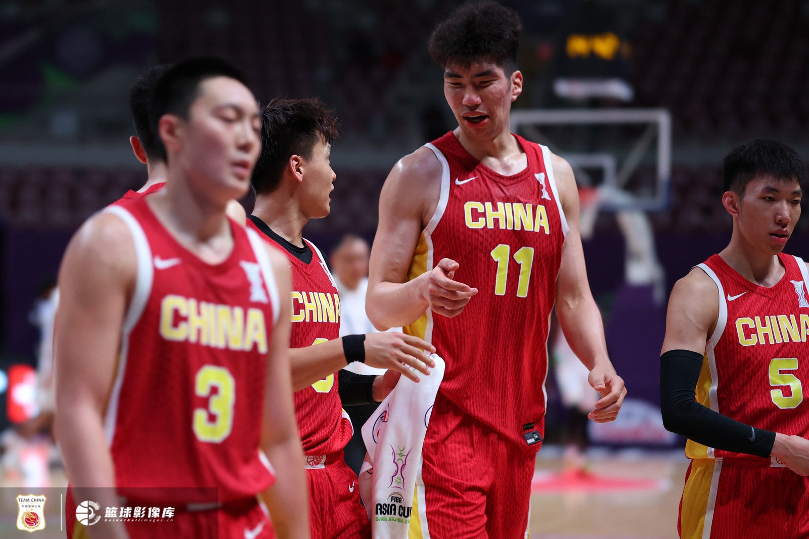 媒體人：我們的確分入亞洲杯最弱小組 殘陣依然保有陣容深度優(yōu)勢