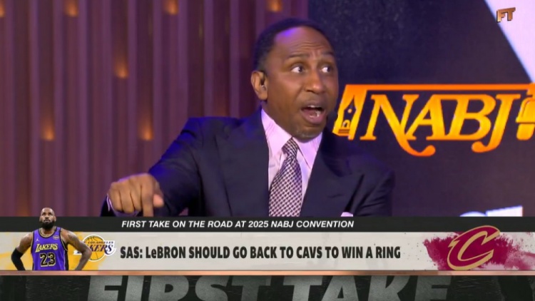 A-史密斯：詹姆斯為啥不回騎士退役呢 他若去了騎士必拿東部冠軍