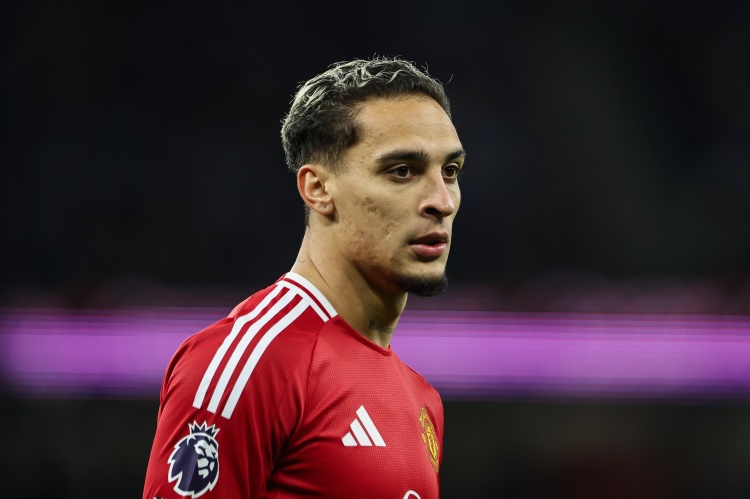 英媒：本菲卡已兩輪談判安東尼但未能成功，馬競等隊持續(xù)關注他