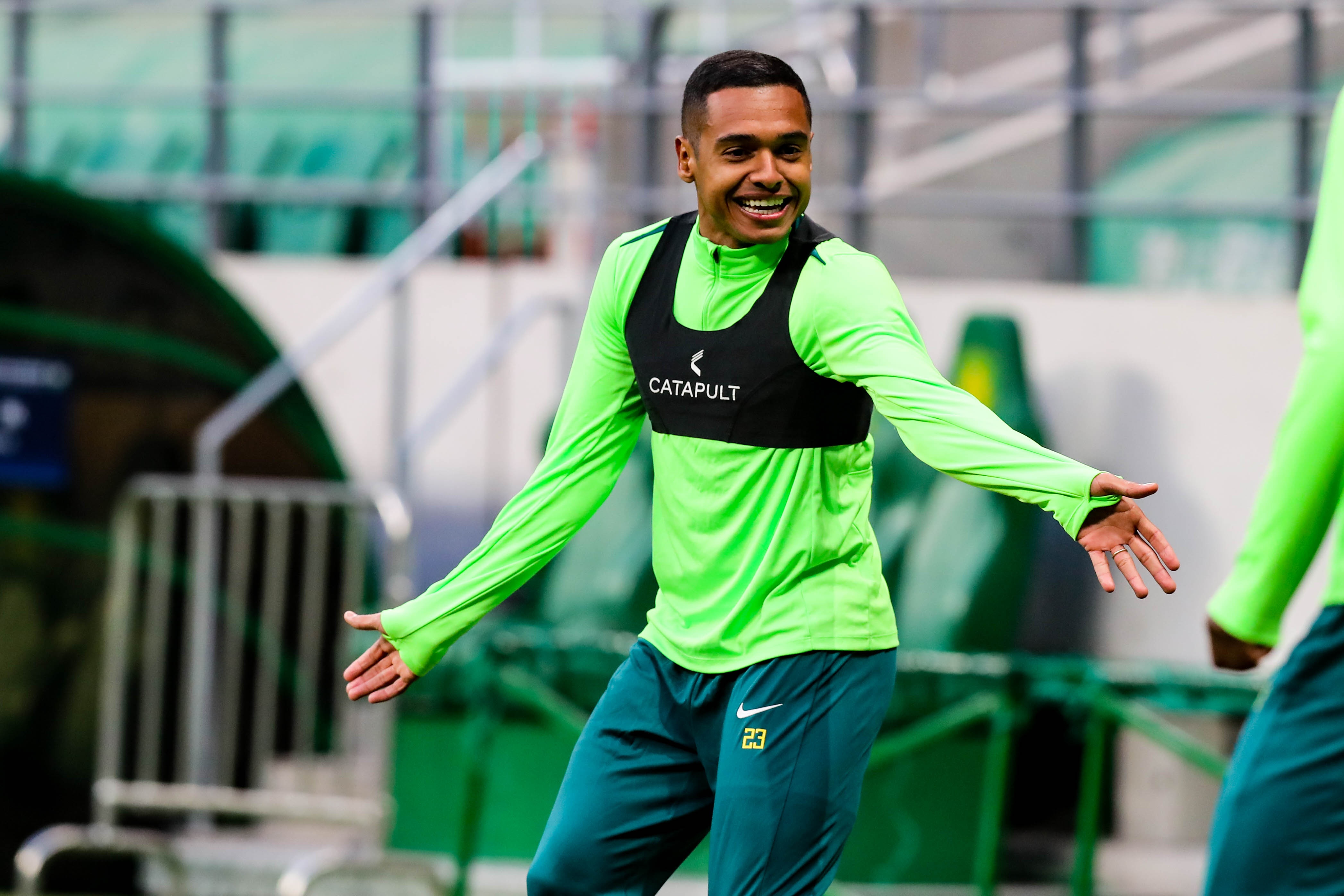 京媒：上輪不適的達(dá)萬(wàn)隨國(guó)安來(lái)到杭州，張稀哲、吳少聰將繼續(xù)缺席