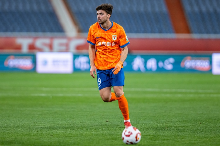 未進(jìn)比賽大名單！博主：澤卡在隊(duì)內(nèi)熱身賽中受傷，情況不是很樂觀