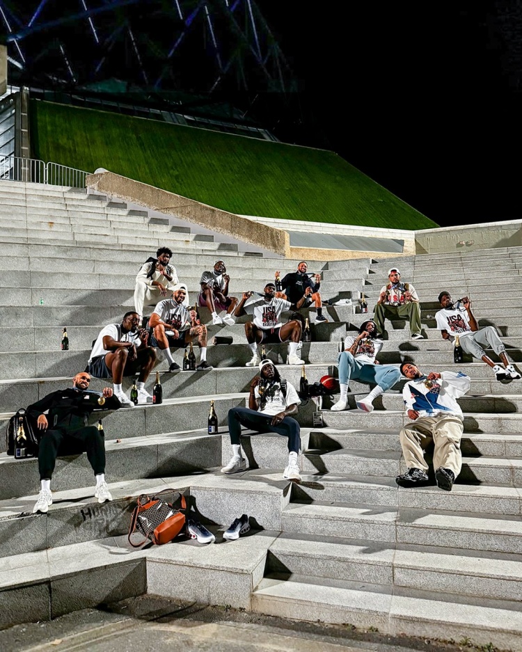 ??去年今日奪金！庫(kù)里：終身難忘的回憶！