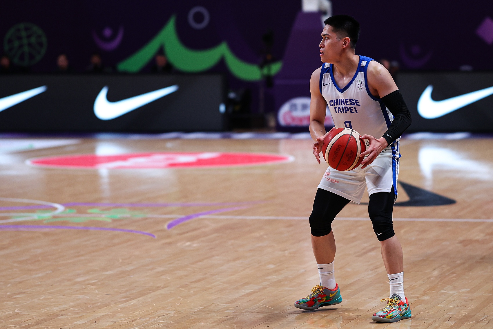 英俊霸氣！陳盈駿11中6貢獻(xiàn)15分5板4助2斷 2記大心臟三分力挽狂瀾