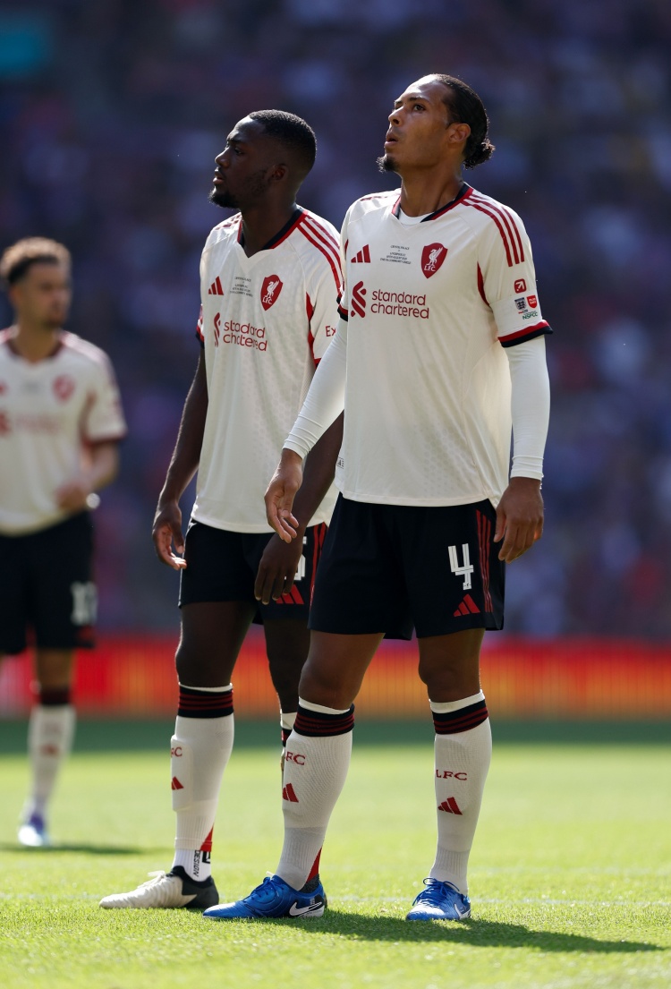 詹?。翰鹕?麥8赫