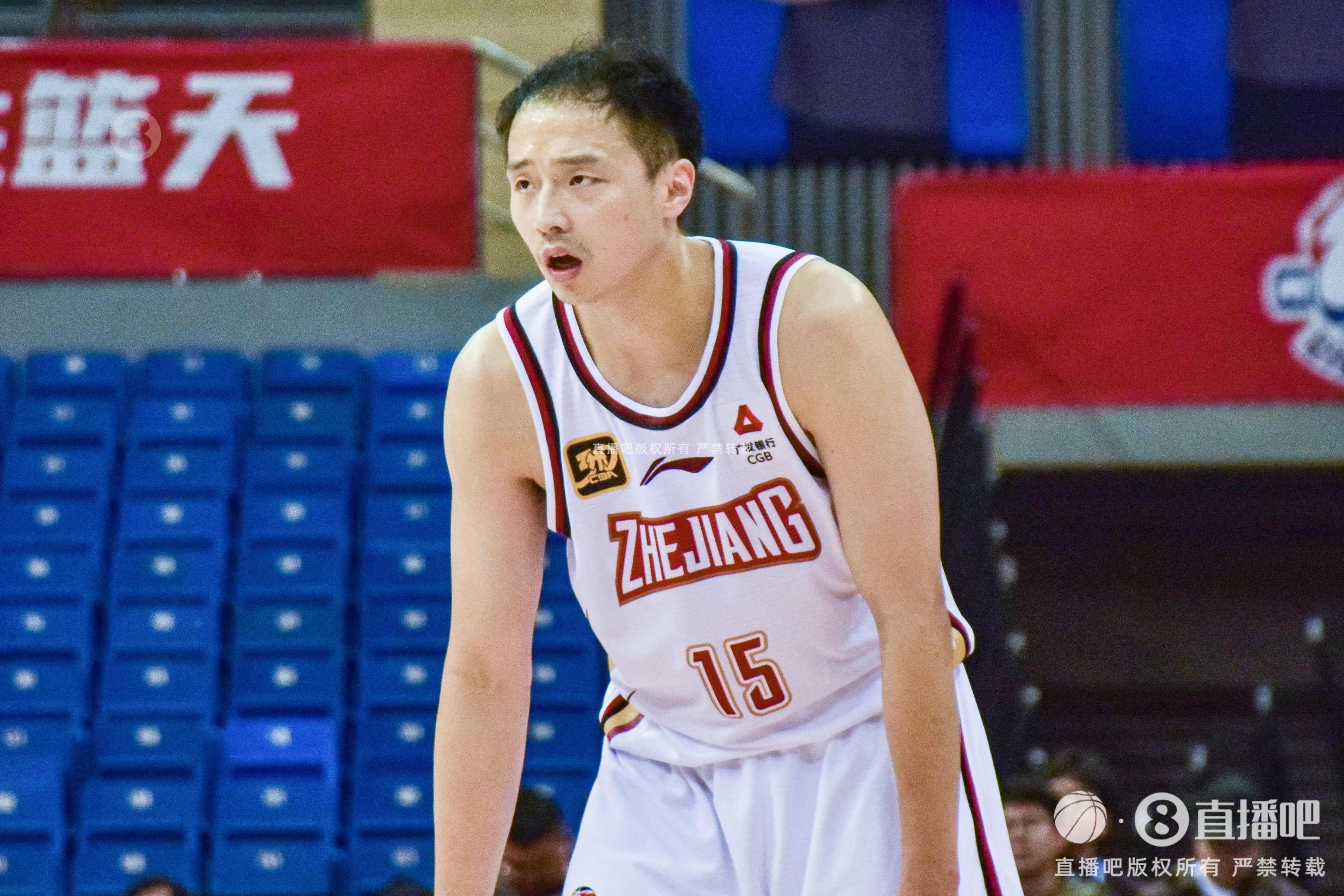 媒體人：體育局表示王奕博需球隊(duì)先蓋章他們再研究 或趕不上注冊