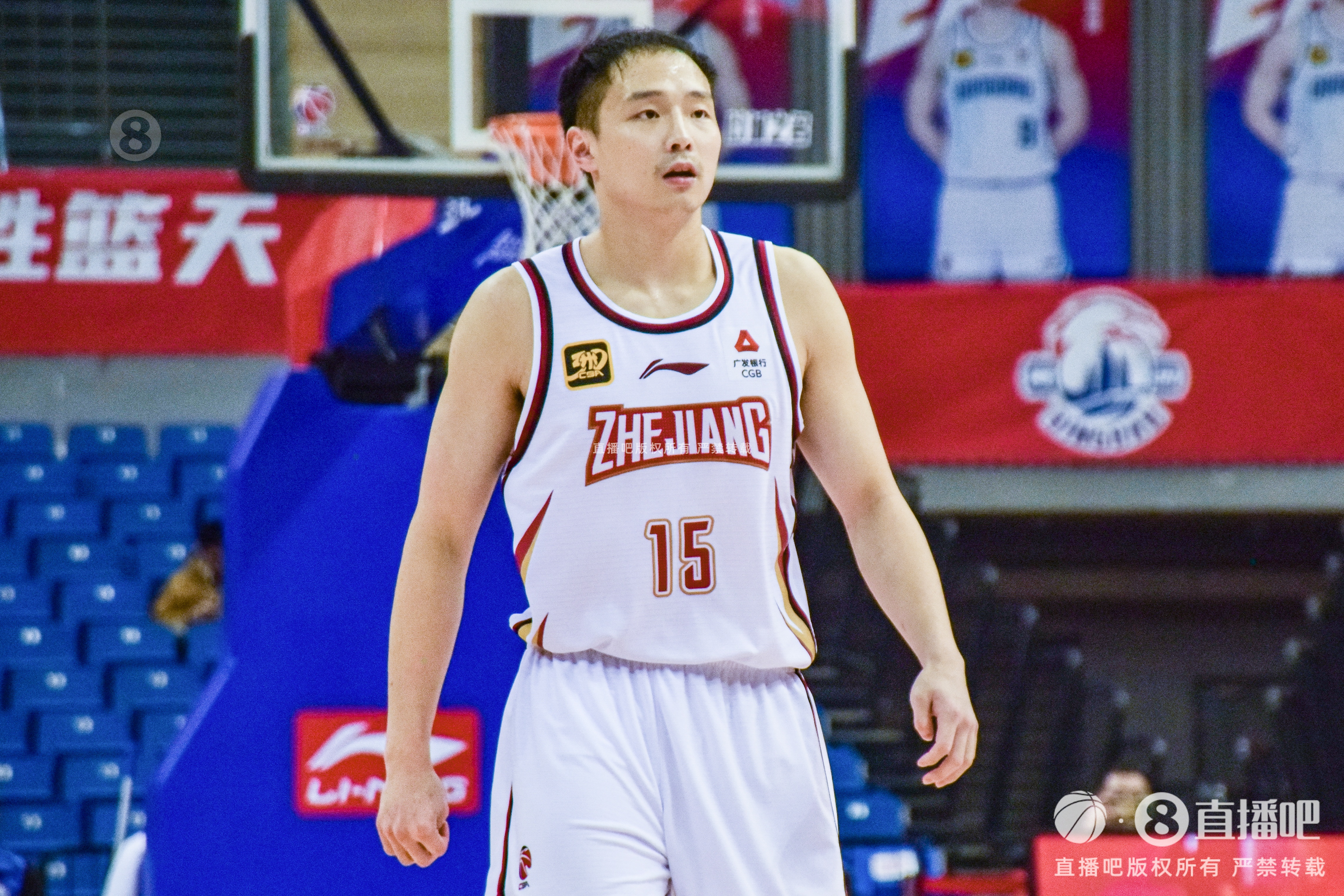 媒體人：青島給王奕博3年1800萬 并愿向浙江支付全額培養(yǎng)費(fèi)600萬