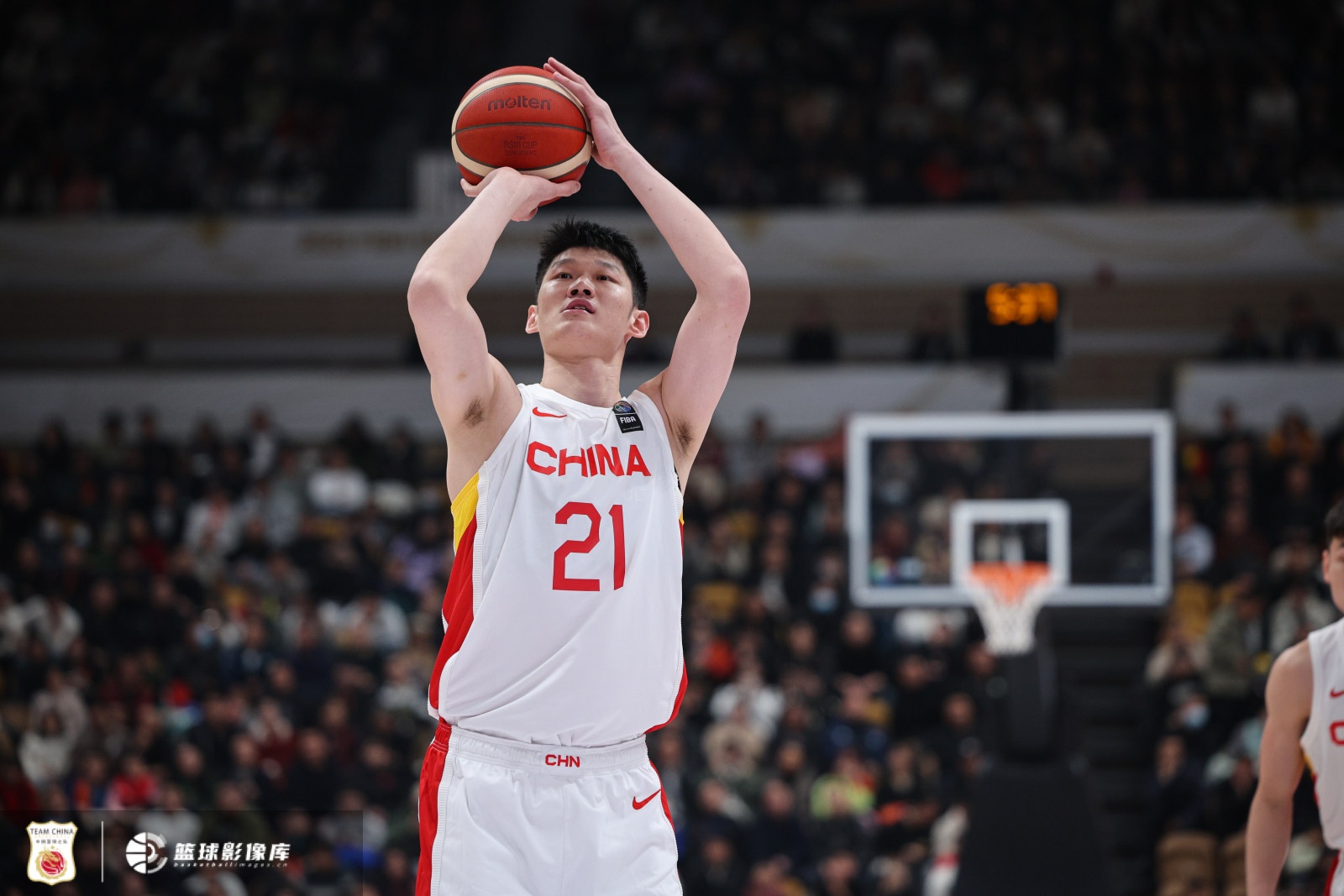 體壇周報(bào)：生死時(shí)刻連拿8分血染賽場 胡金秋真乃定海神針！