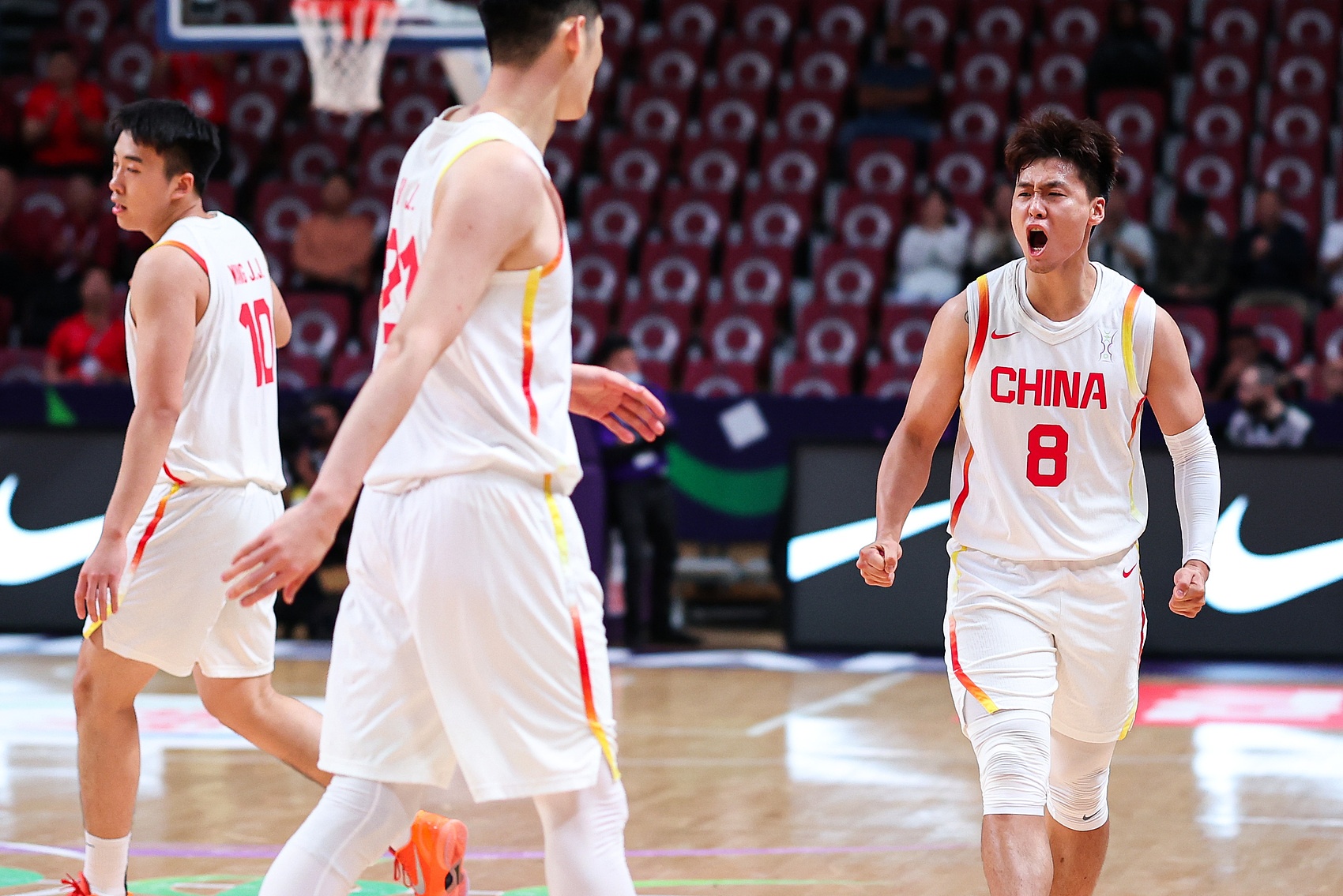 1/4決賽對陣韓國！男籃首發(fā)：趙睿&胡金秋&胡明軒&朱俊龍&王俊杰