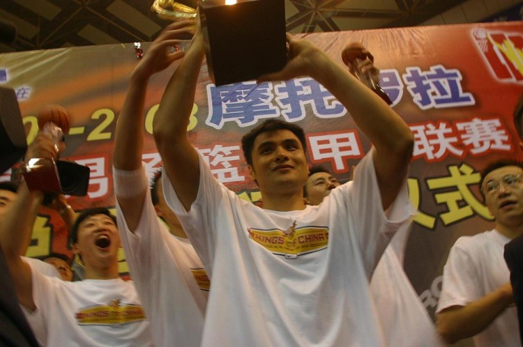 劉玉棟回顧球員生涯：作為1個軍人 1個運(yùn)動員 在困難面前要有血性