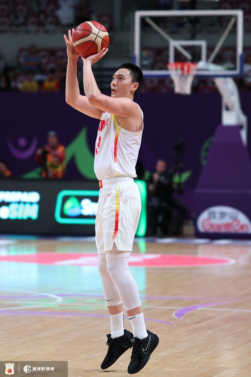 周琦：胡明軒運球有點太多了 你把球傳出去沒人會不回給你