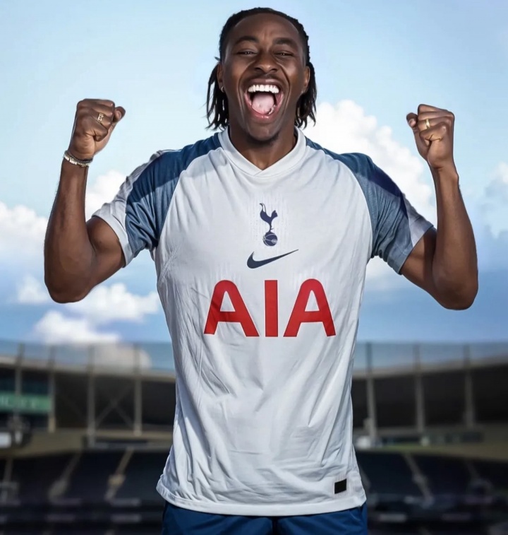 叕鬧轉(zhuǎn)會！記者：埃澤已經(jīng)與熱刺談妥個人條款，他預計缺戰(zhàn)切爾西