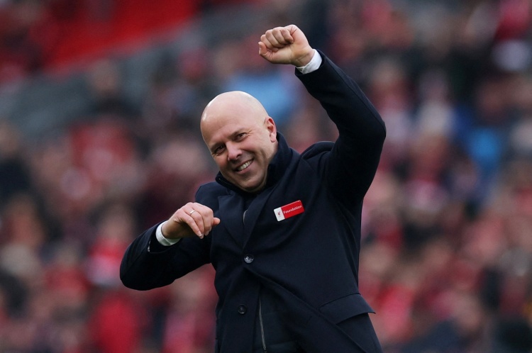 斯洛特：今天的比賽非常精彩刺激 基耶薩的進球?qū)嵲诿烂? 
                                         class=