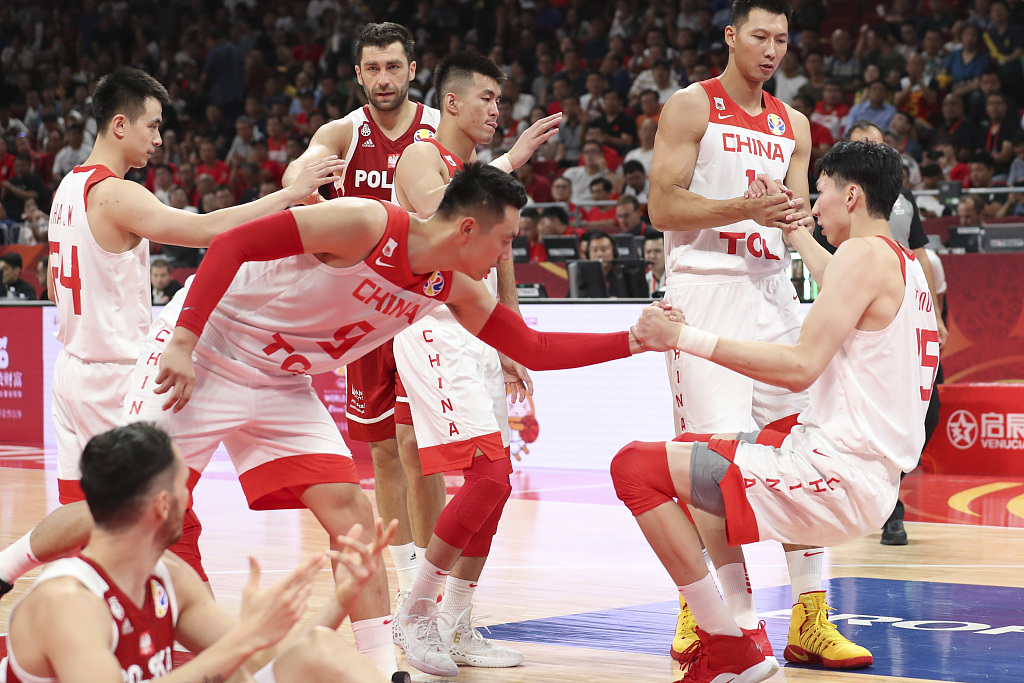 十年之前！郭艾倫19分 周琦16+14 易建聯(lián)11+15 男籃重返亞洲之巔