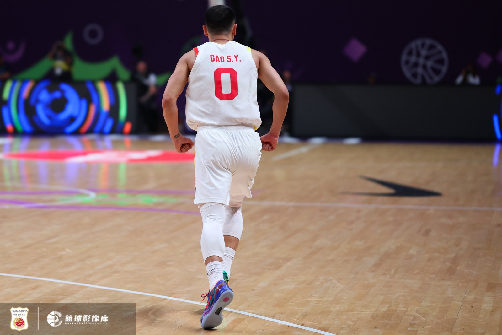 體壇周報：國產(chǎn)貝弗利上線！高詩巖打破質(zhì)疑 誰說他是關(guān)系戶？