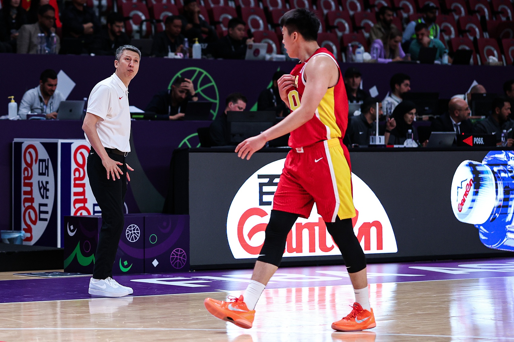 蘇群：王俊杰拼很兇時(shí)下半場(chǎng)都會(huì)體力枯竭 故決賽末節(jié)拼最后7分鐘